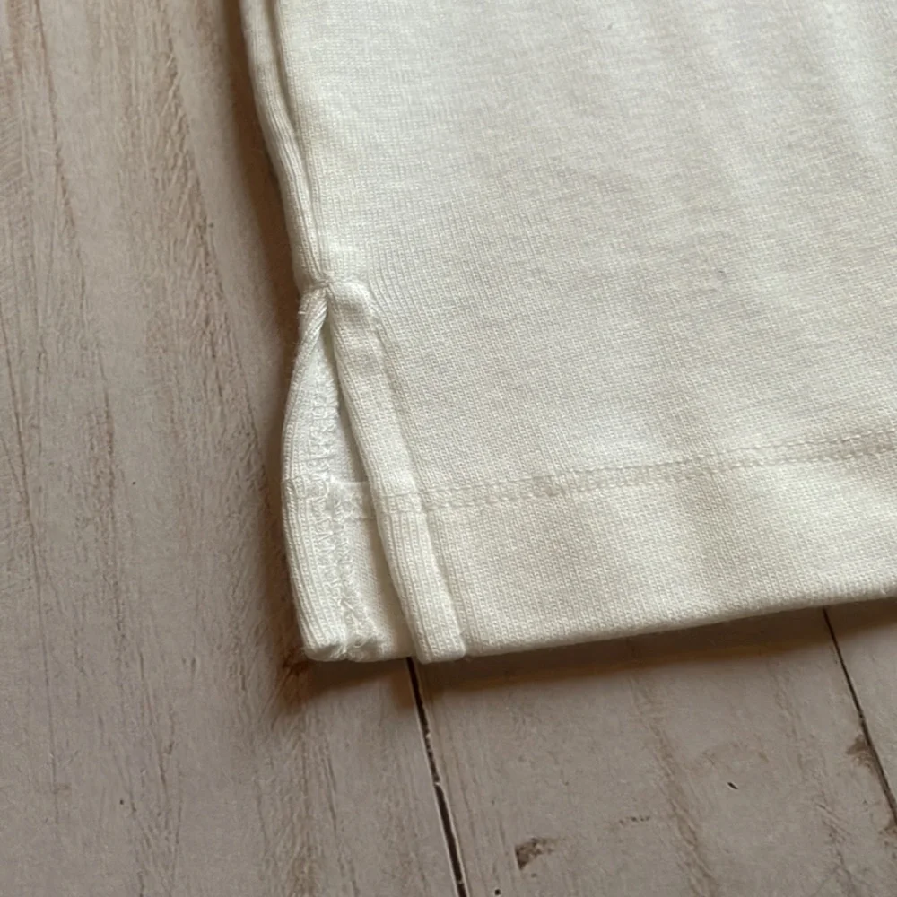 NWT Size Medium Ann Taylor Factory White Tank with Knit V-Neck and Side Slit - Picture 5 of 5